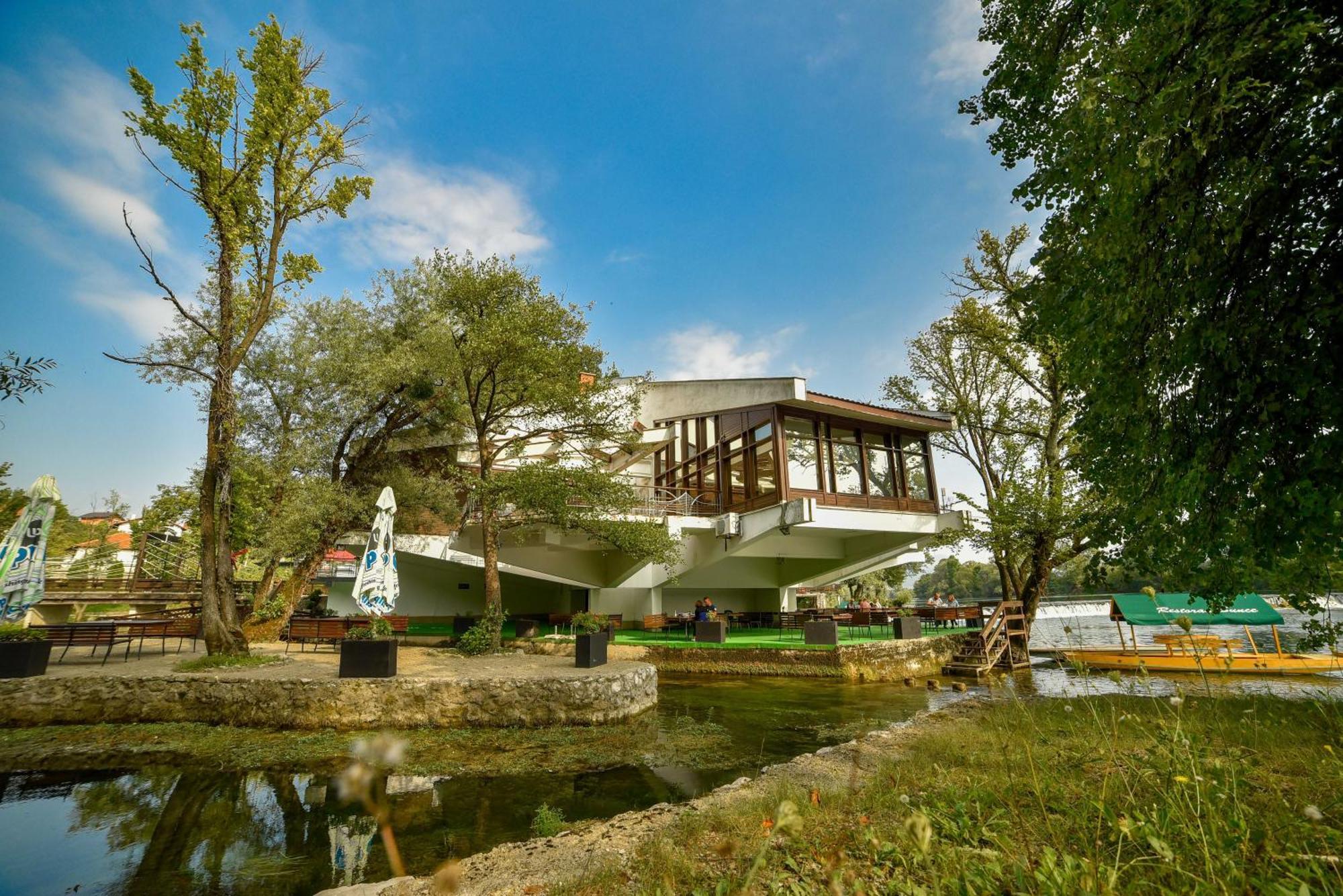 Hotel Ada Bihać Екстериор снимка