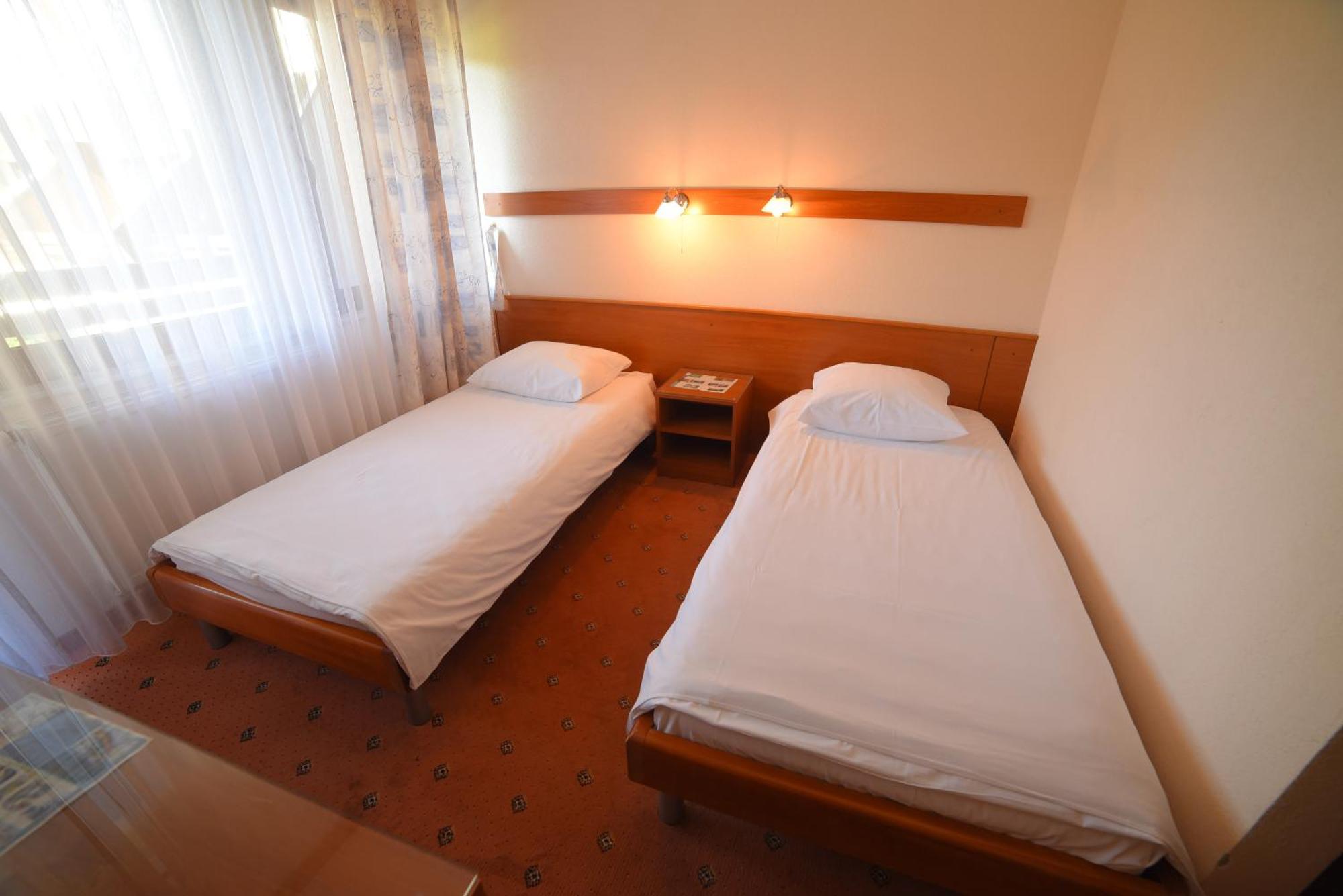 Hotel Ada Bihać Екстериор снимка