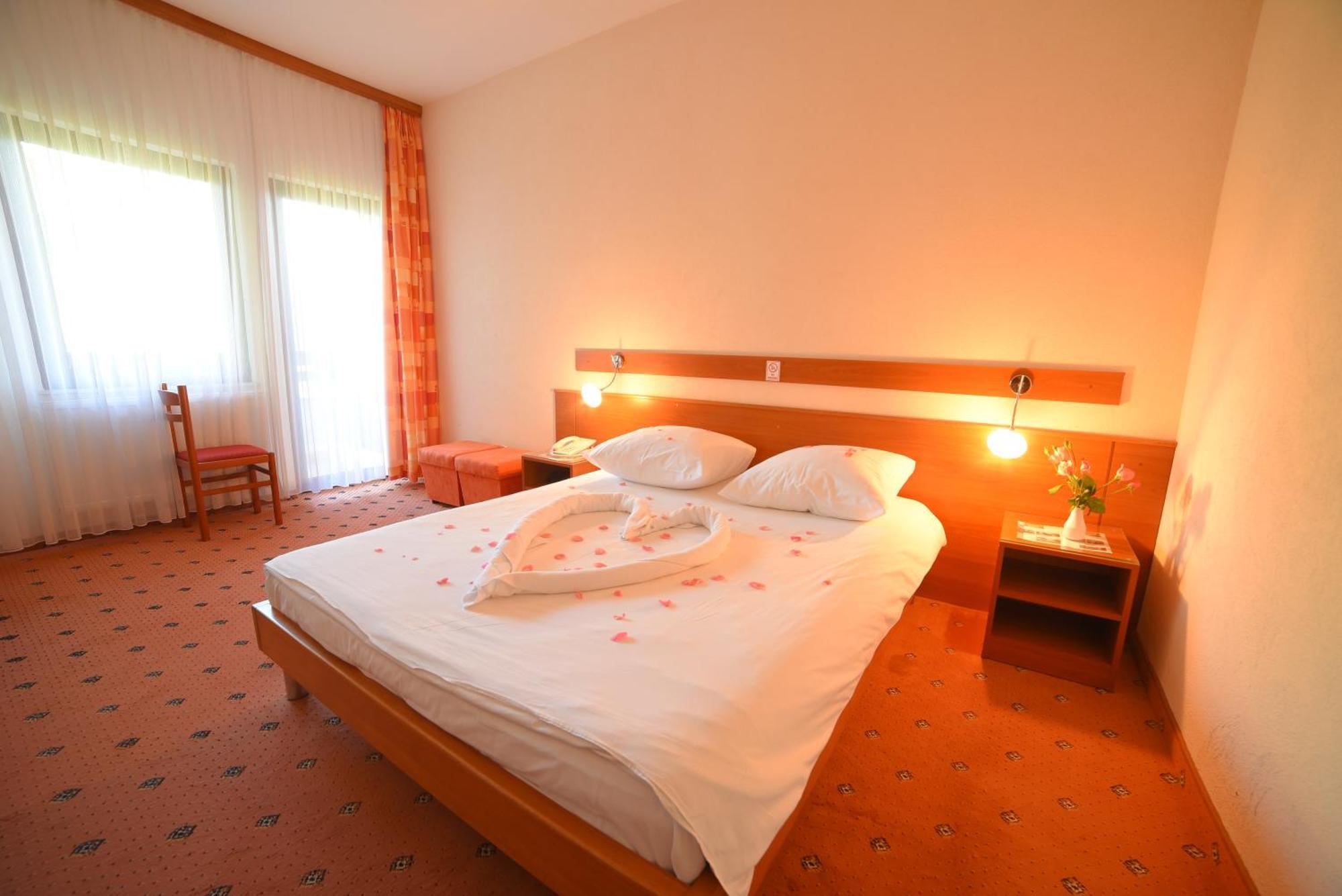 Hotel Ada Bihać Екстериор снимка
