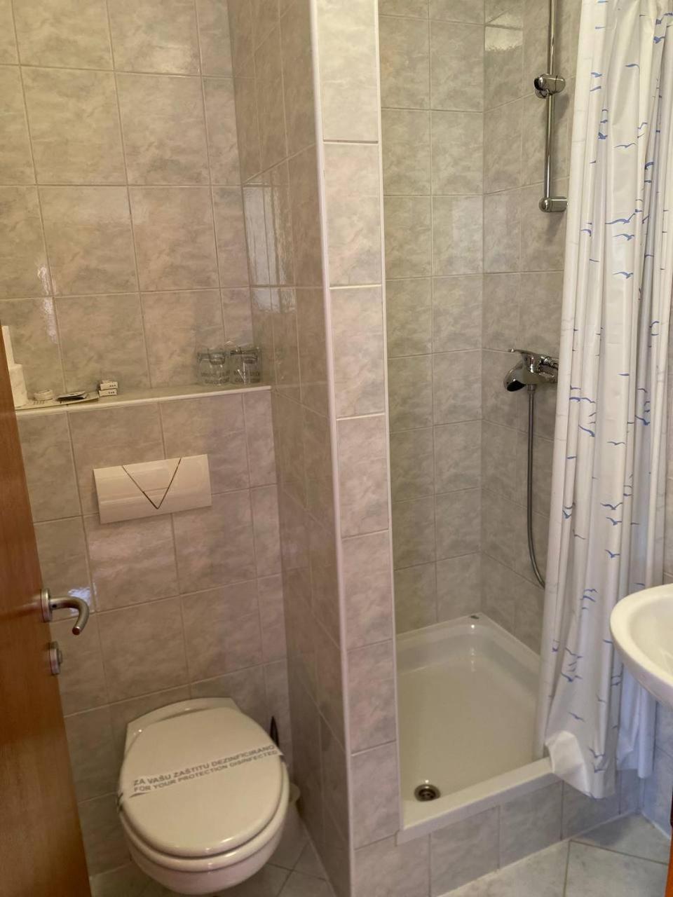 Hotel Ada Bihać Екстериор снимка