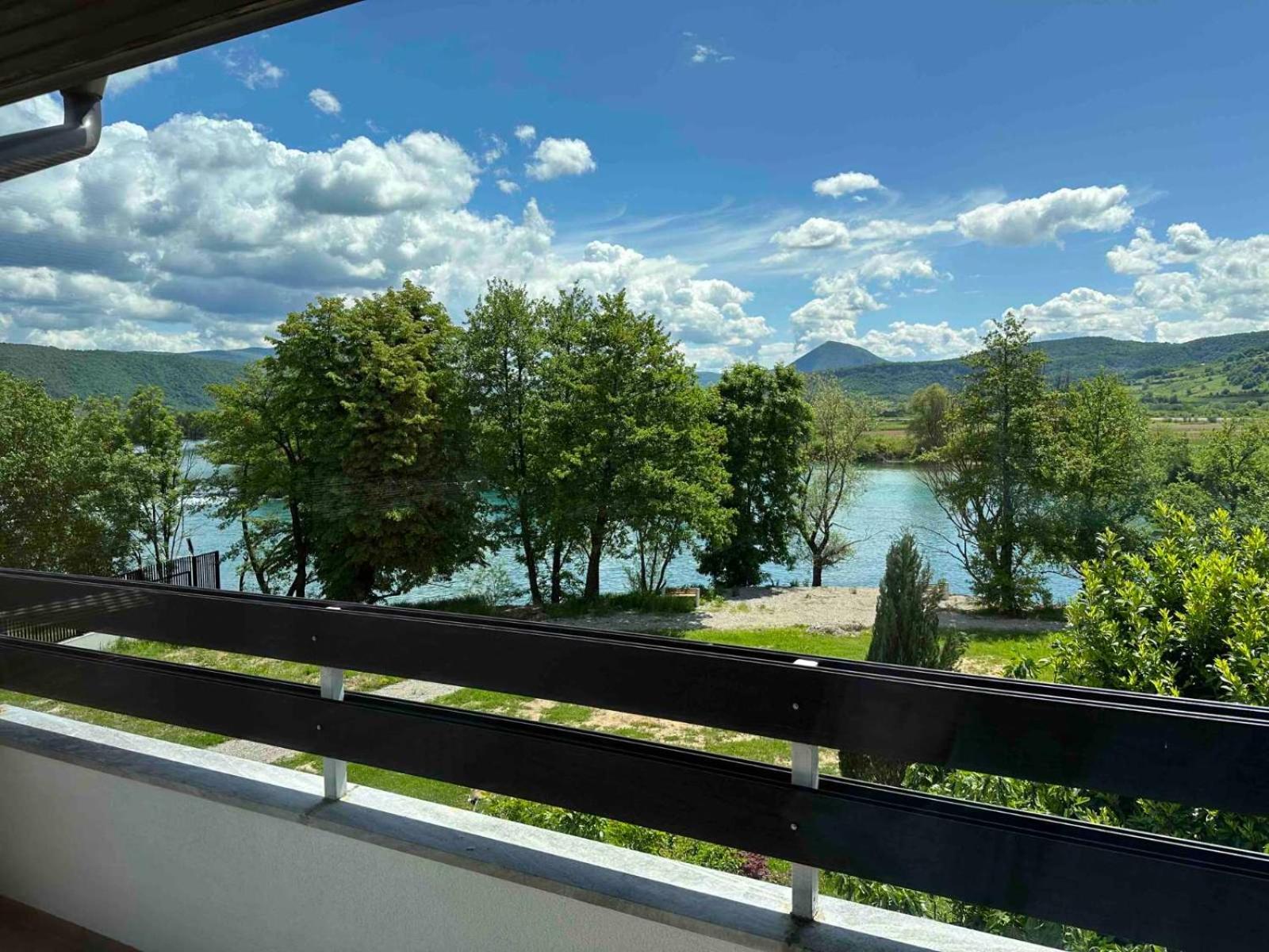 Hotel Ada Bihać Екстериор снимка