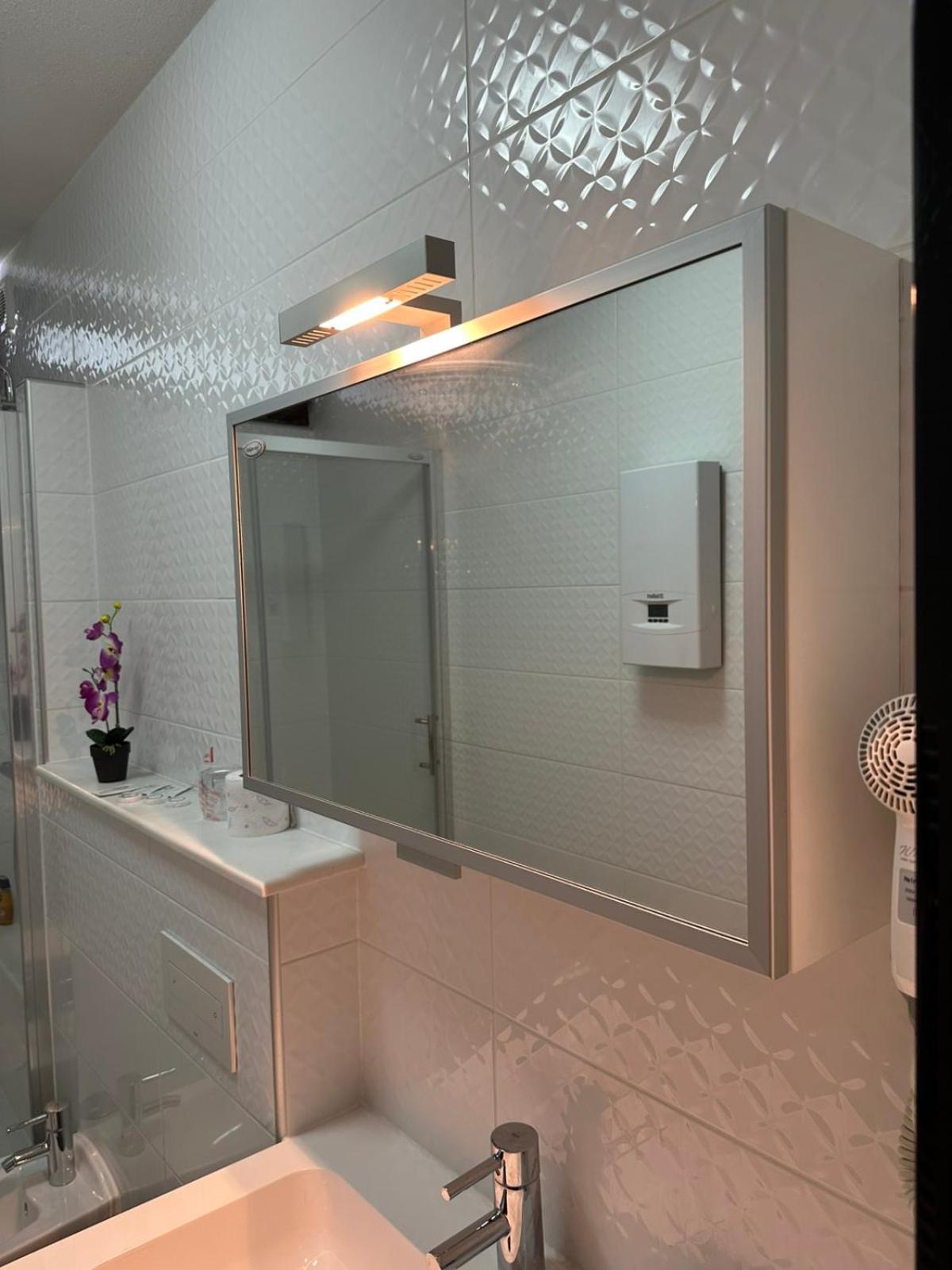 Hotel Ada Bihać Екстериор снимка