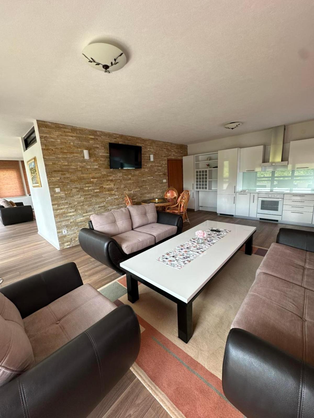 Hotel Ada Bihać Екстериор снимка